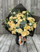 Букет цветов из:  Розы и Лизиантусы в Таврово