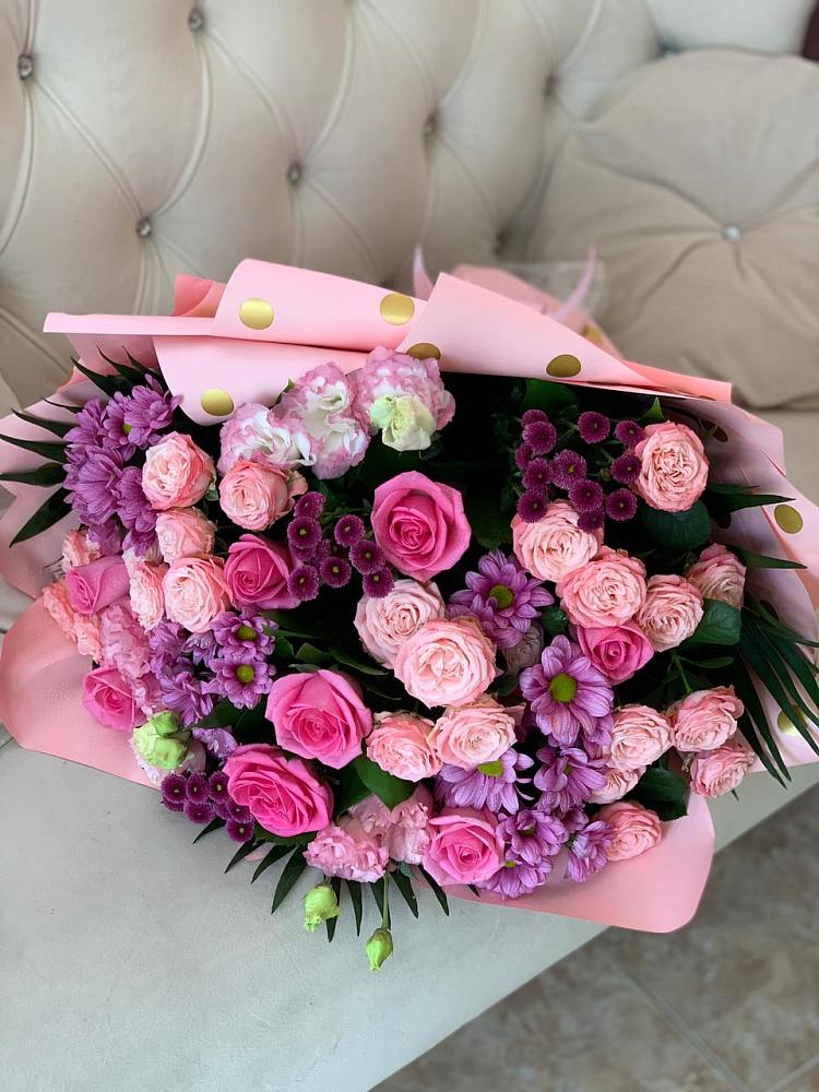 Букет цветов из: Хризантемы, Розы и Лизиантусы в Таврово