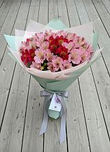 Букет цветов из:  Альстромерии в Таврово