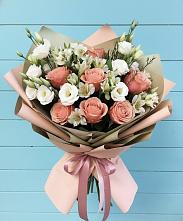 Букет цветов из:  Розы, Альстромерии и Лизиантусы в Таврово