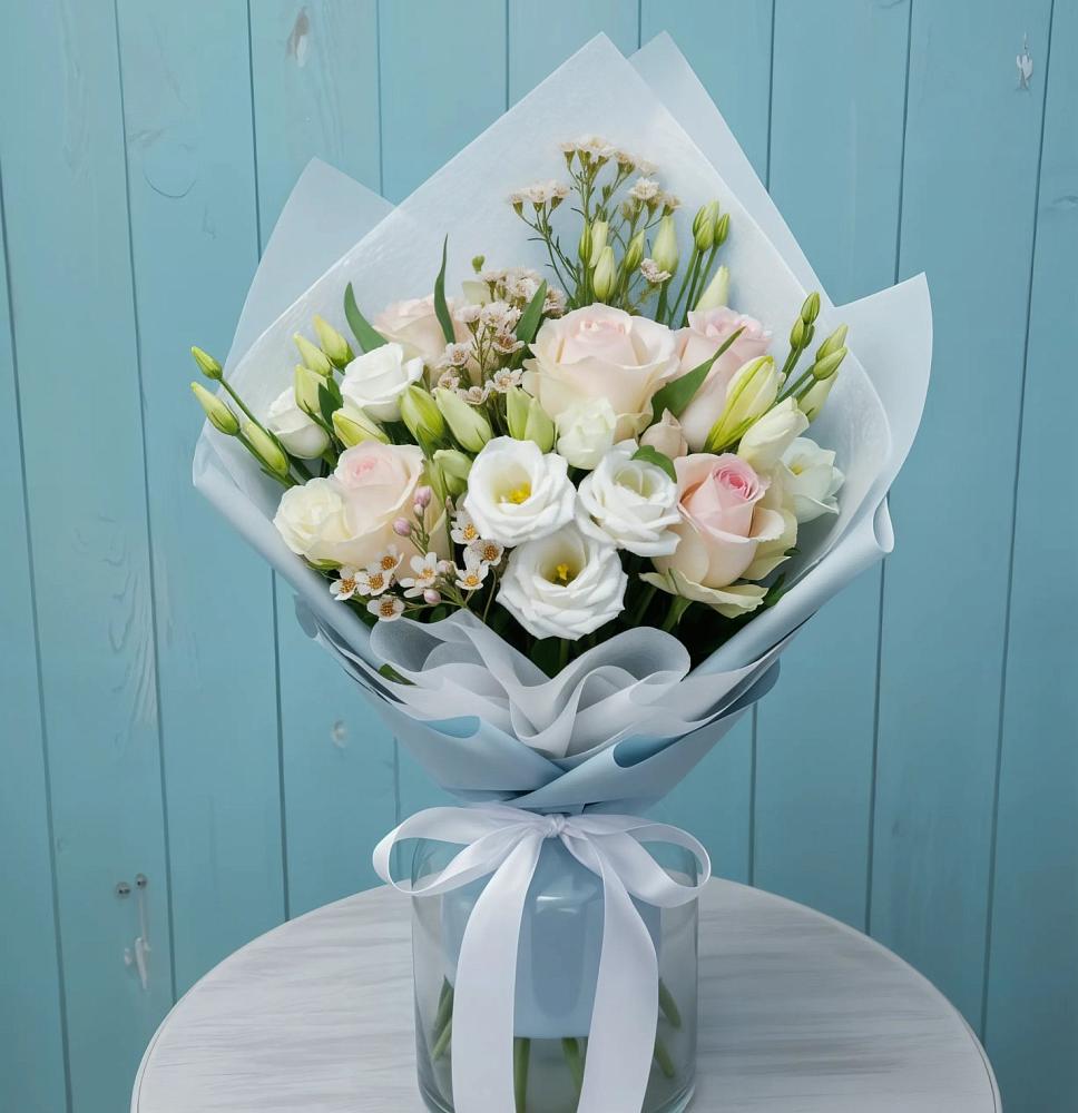 Букет цветов из: Розы и Лизиантусы в Таврово