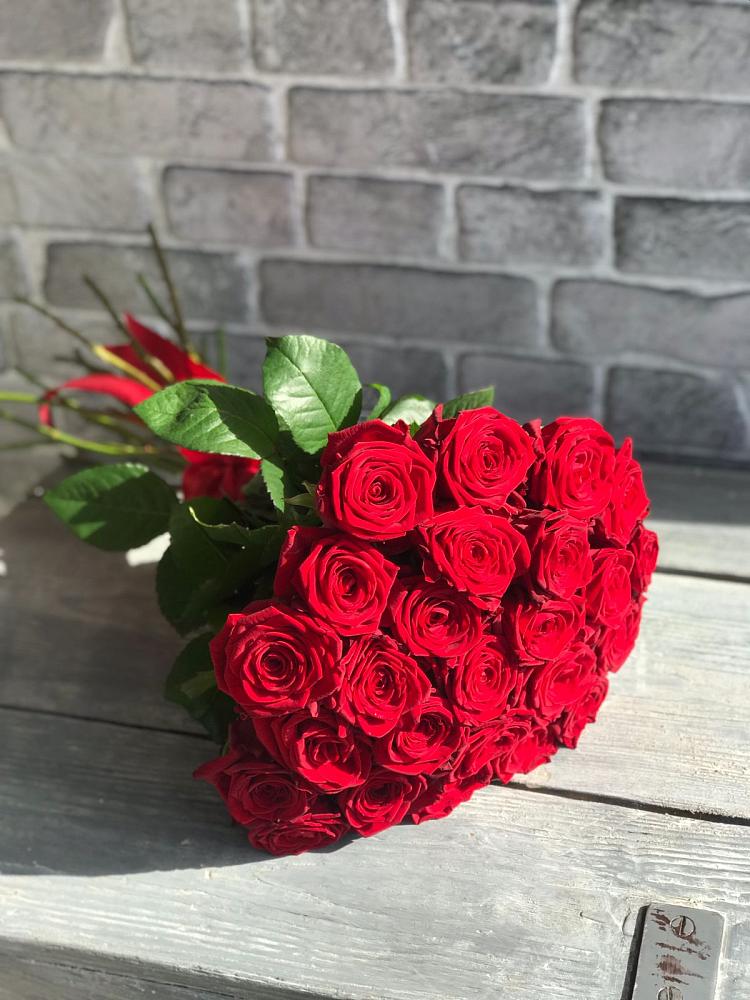 Букет Красные розы Фридом в Таврово