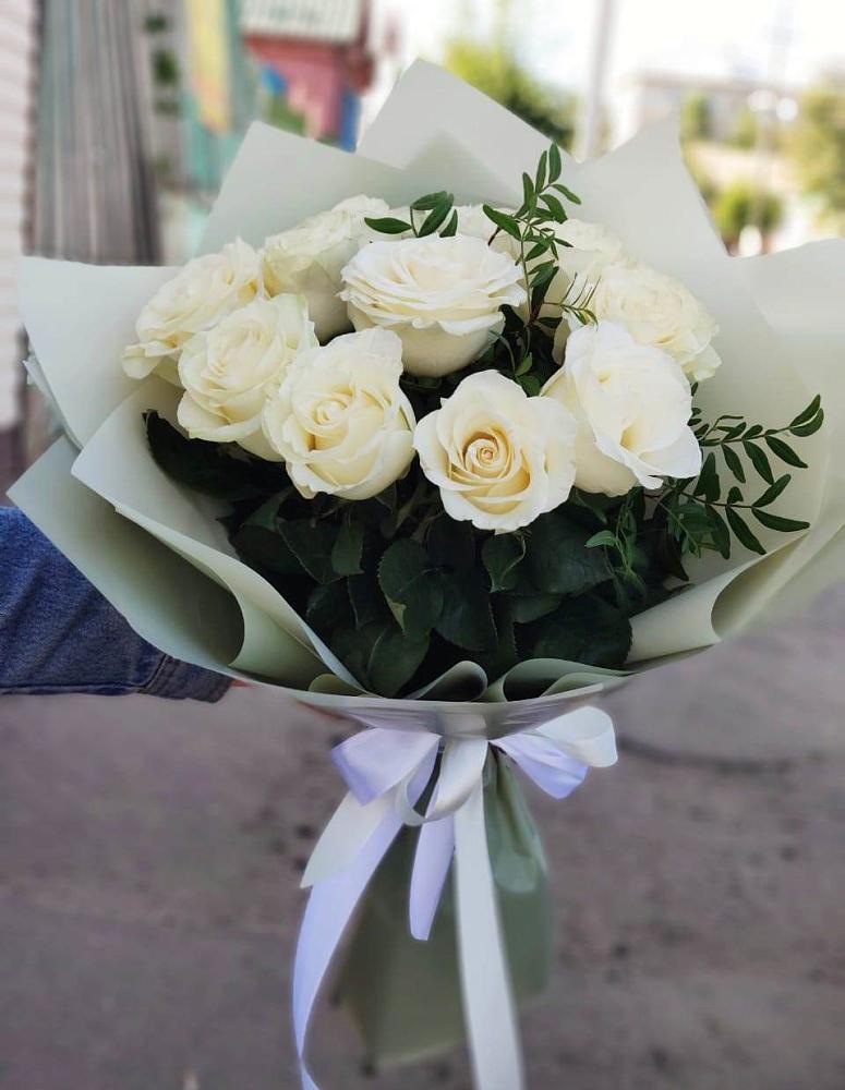 Букет Белые розы Проуд в Таврово