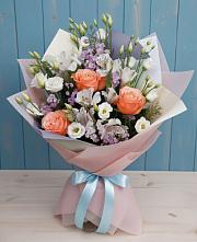 Букет цветов из:  Лизиантусы, Розы, Альстромерии и Гипсофила #REPLACE_PRED# Таврово