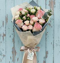 Букет цветов из:  Розы в Таврово