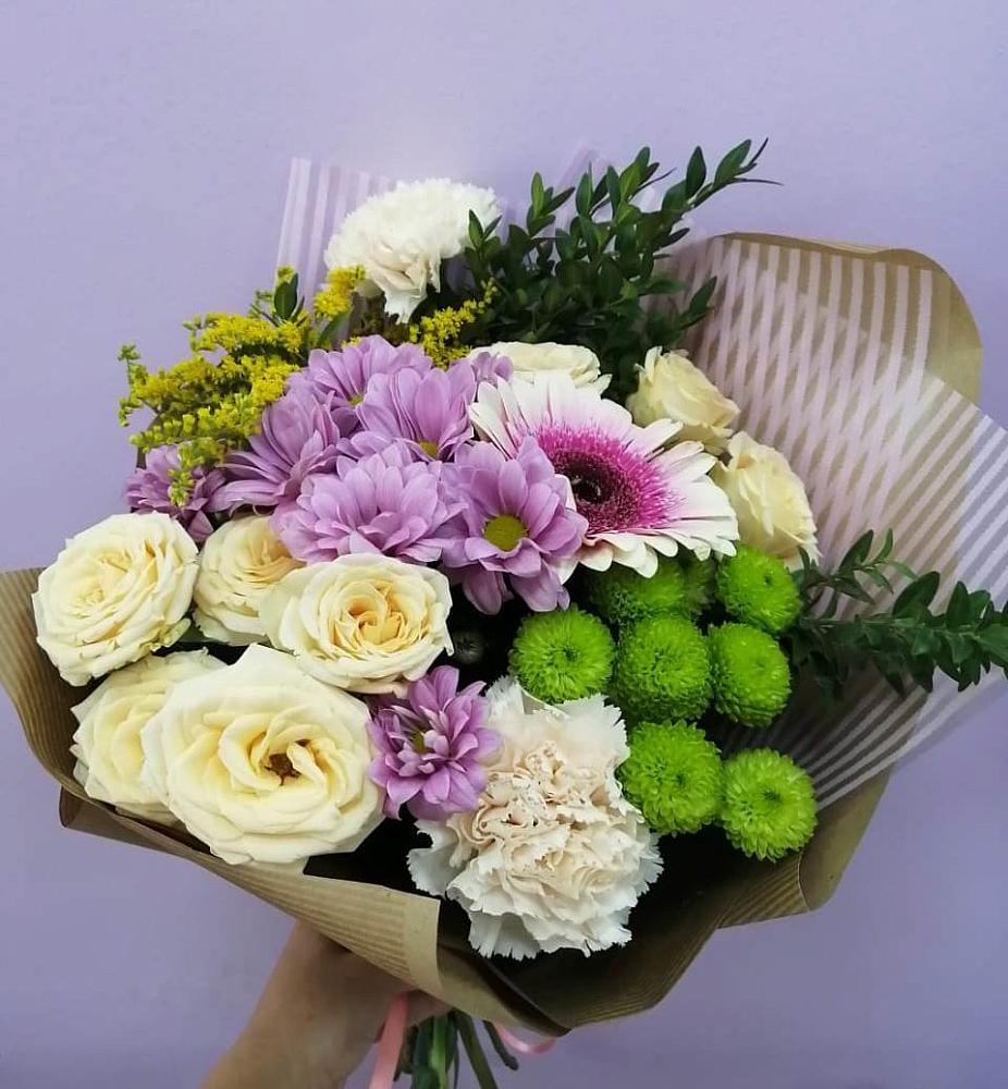 Букет цветов из: Хризантемы, Розы, Гвоздики и Герберы в Таврово