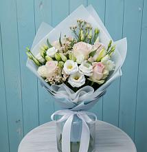 Букет цветов из:  Розы и Лизиантусы в Таврово