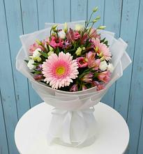 Букет цветов из:  Герберы, Альстромерии и Лизиантусы в Таврово