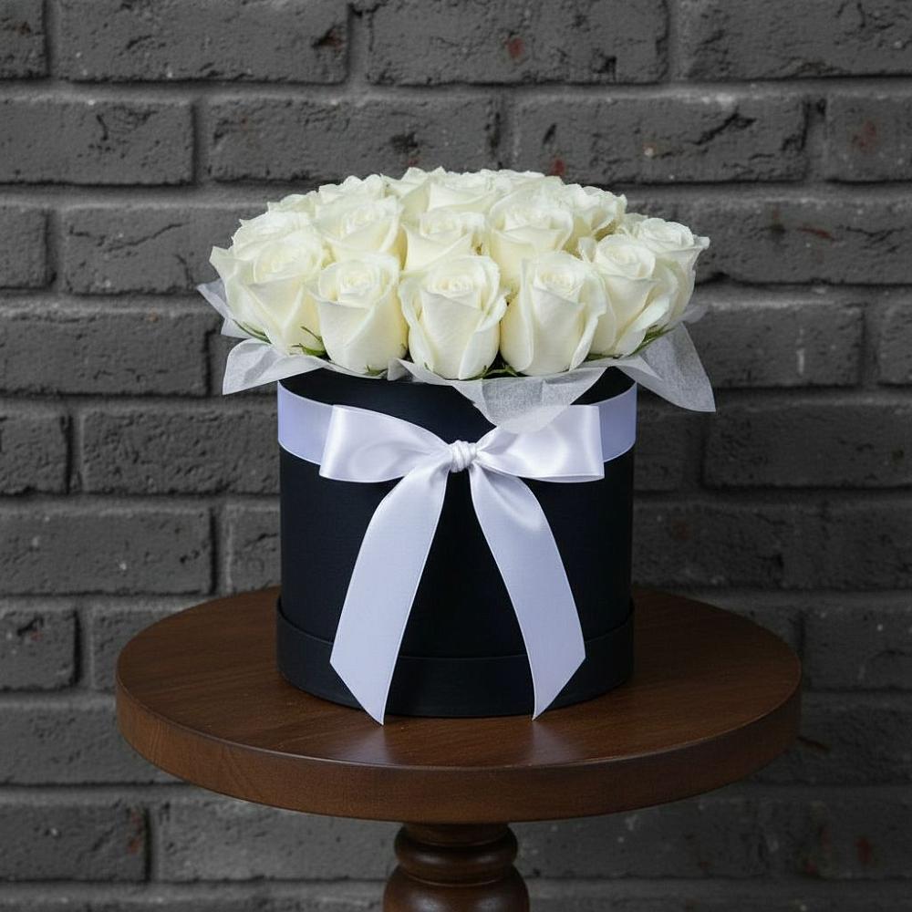 Цветочная композиция из Розы в шляпной коробке в Таврово