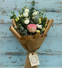 Букет цветов из:  Розы и Лизиантусы в Таврово