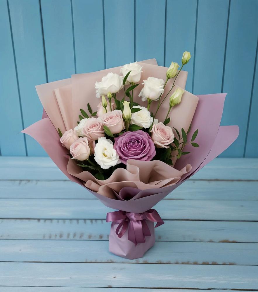 Букет цветов из: Розы и Лизиантусы в Таврово